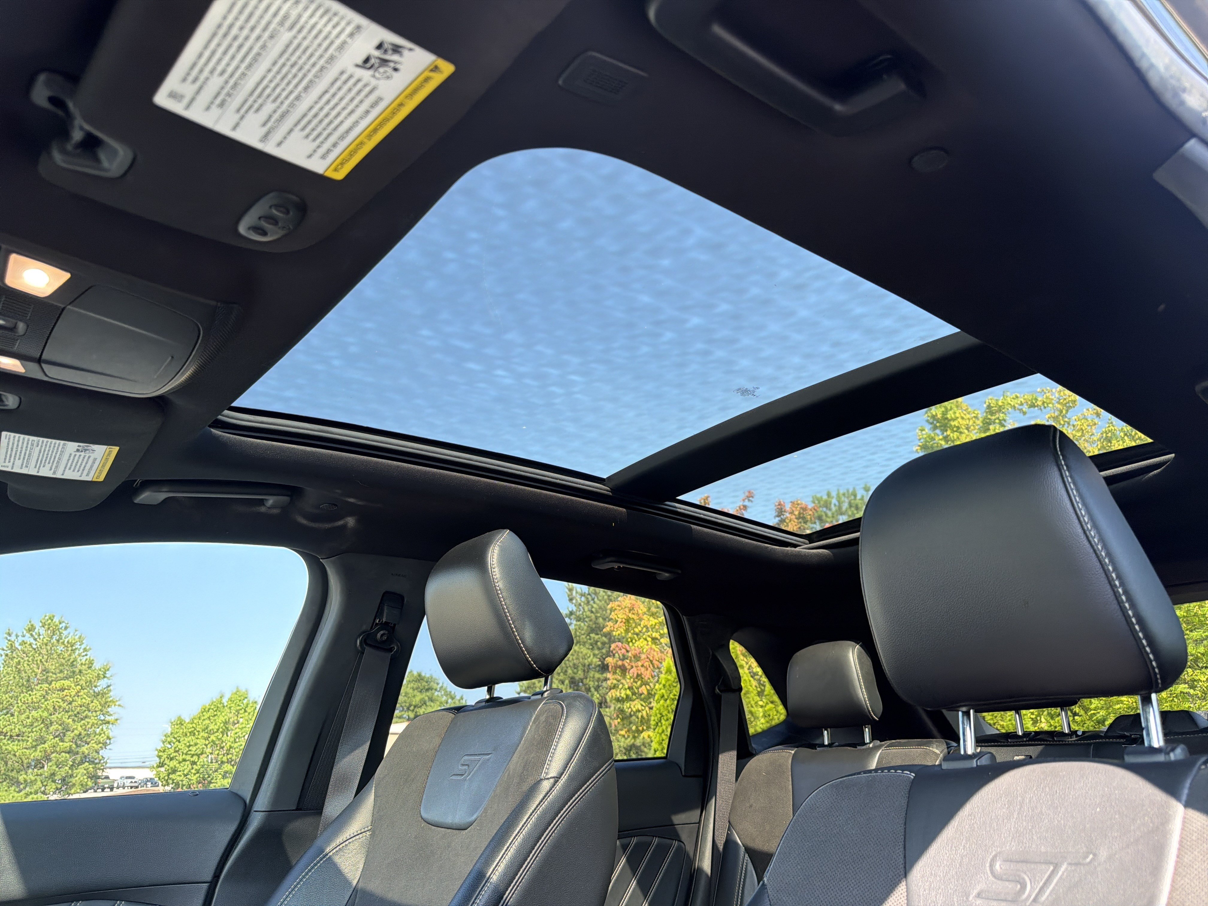 Used 2020 Ford Edge ST w/ Equipment Group 401A AWD/4WD image 8