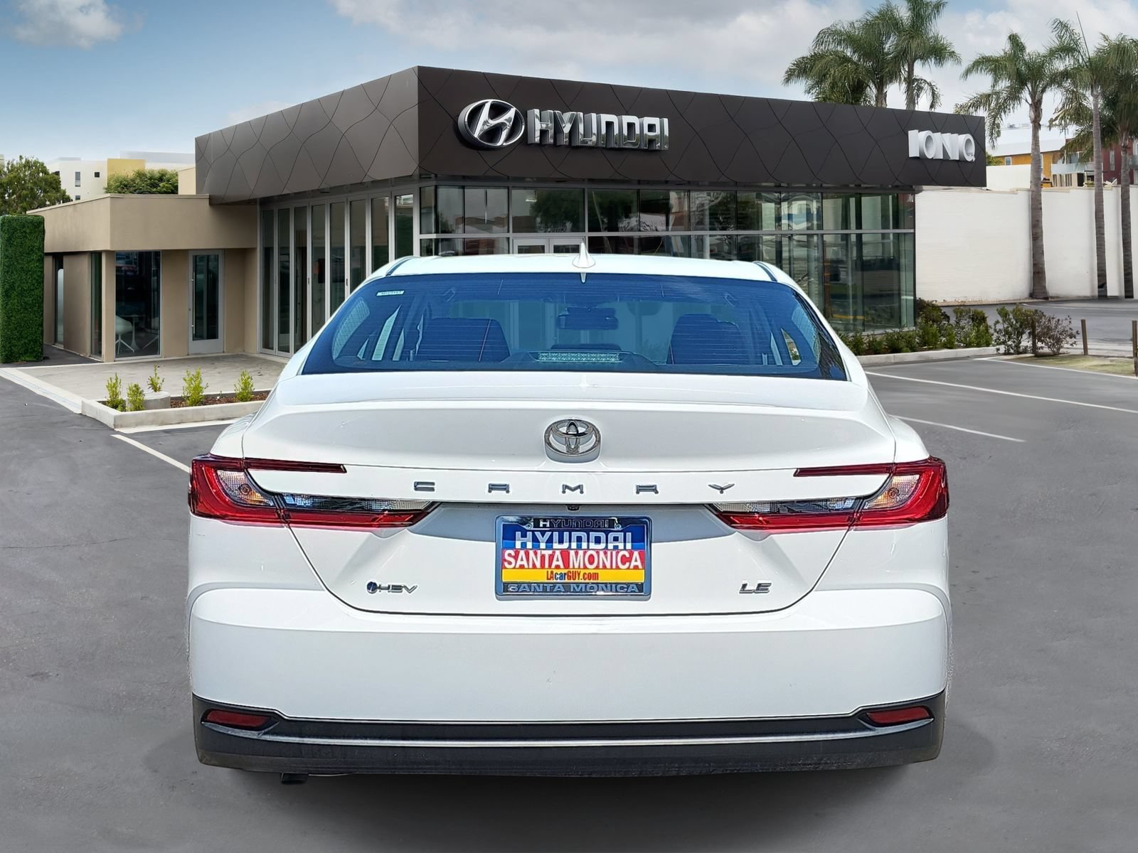 Used 2025 Toyota Camry LE FWD image 4