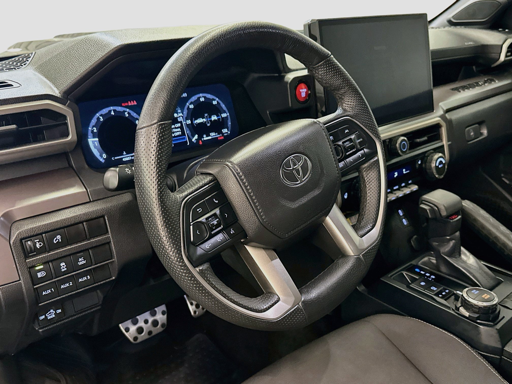 Used 2025 Toyota Tacoma TRD Sport w/ TRD Sport Upgrade Package AWD/4WD image 18
