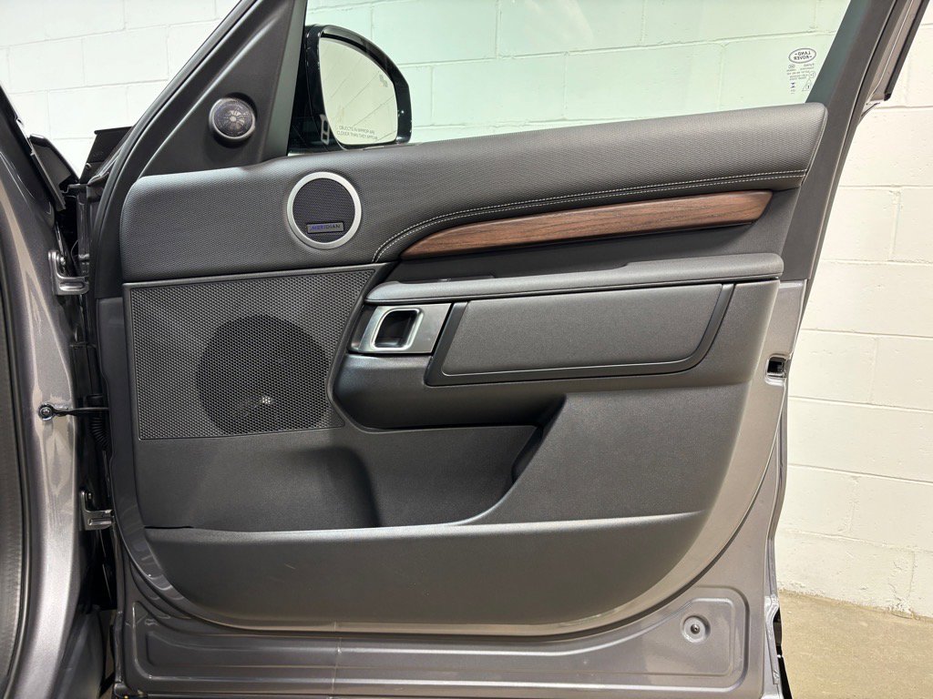 New 2025 Land Rover Discovery Dynamic SE AWD/4WD image 34