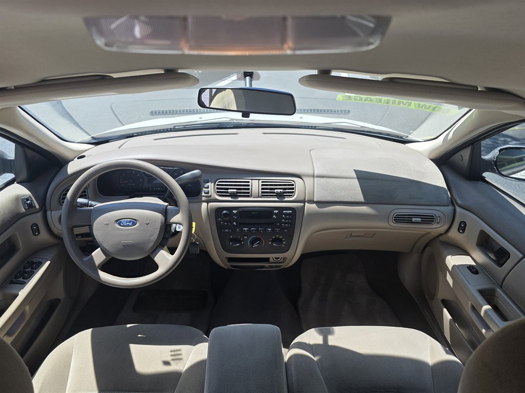 Used 2007 Ford Taurus SE FWD image 14