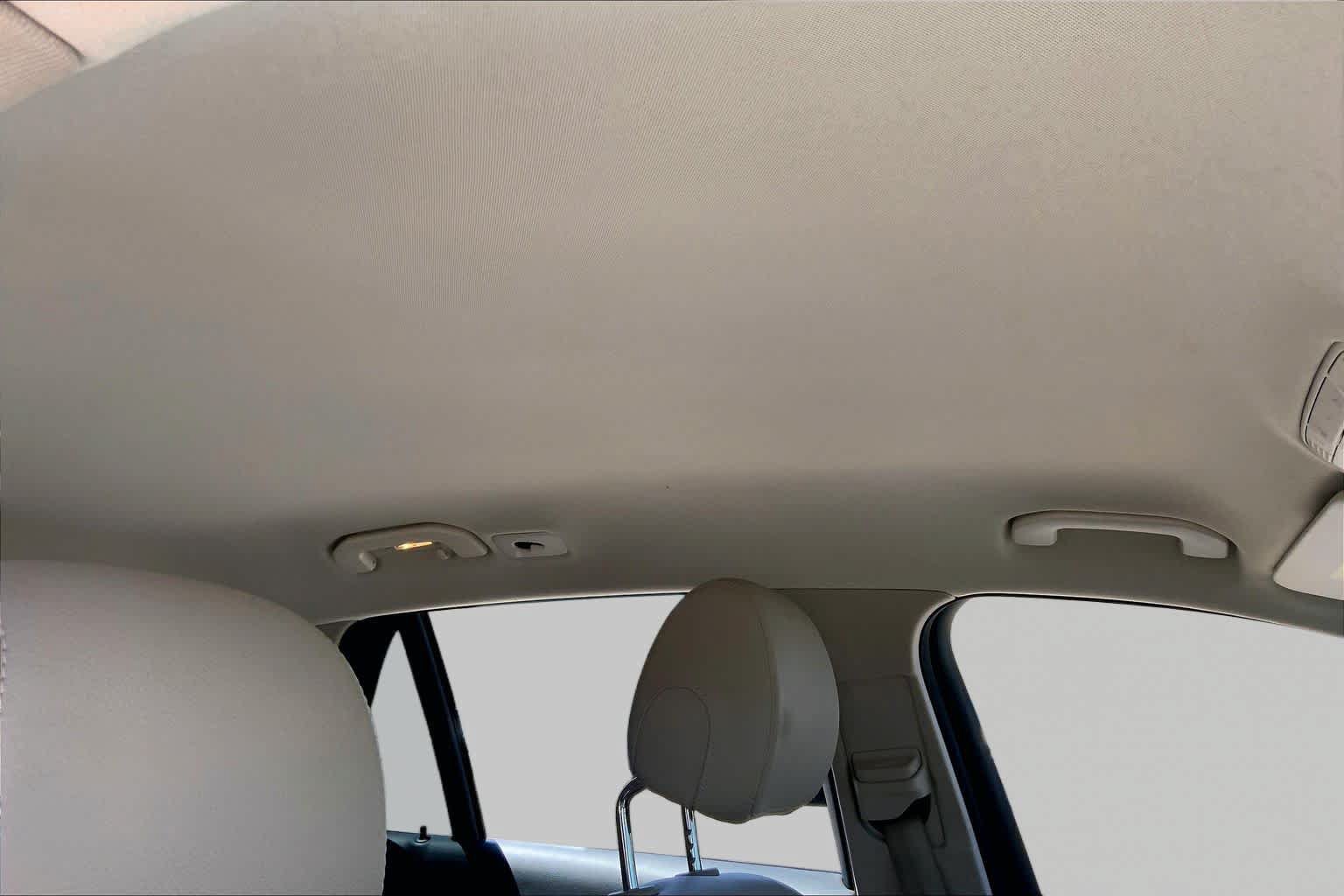 Used 2018 Mercedes-Benz GLC 300 4MATIC image 13