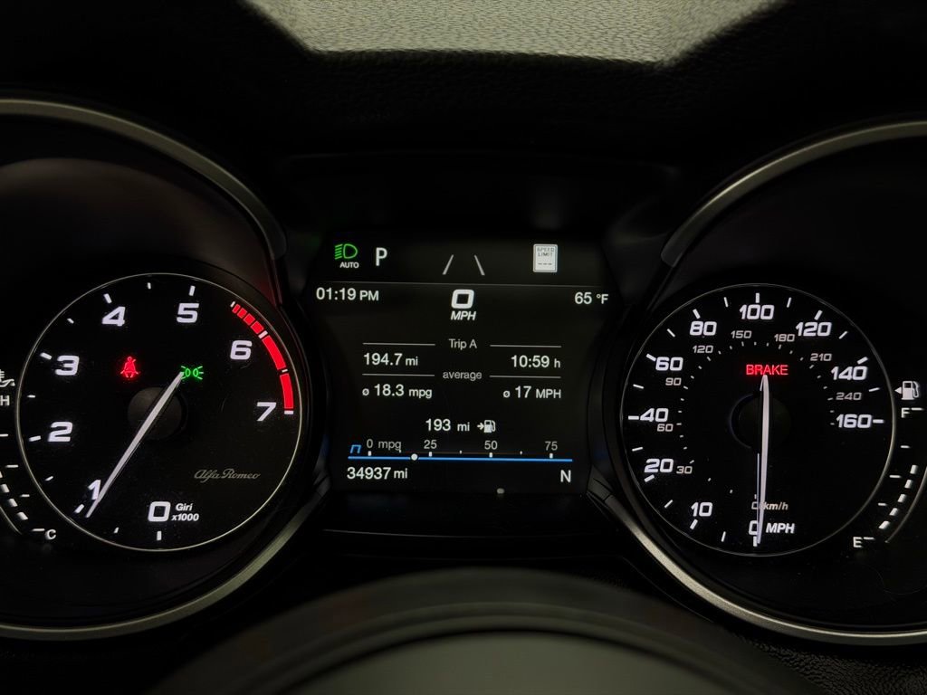 Used 2023 Alfa Romeo Stelvio Veloce image 19