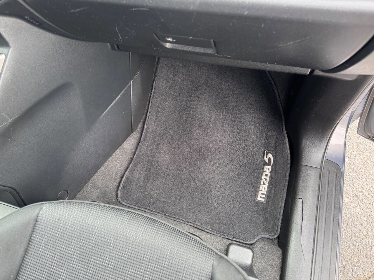 Used 2010 MAZDA MAZDA5 Sport image 16
