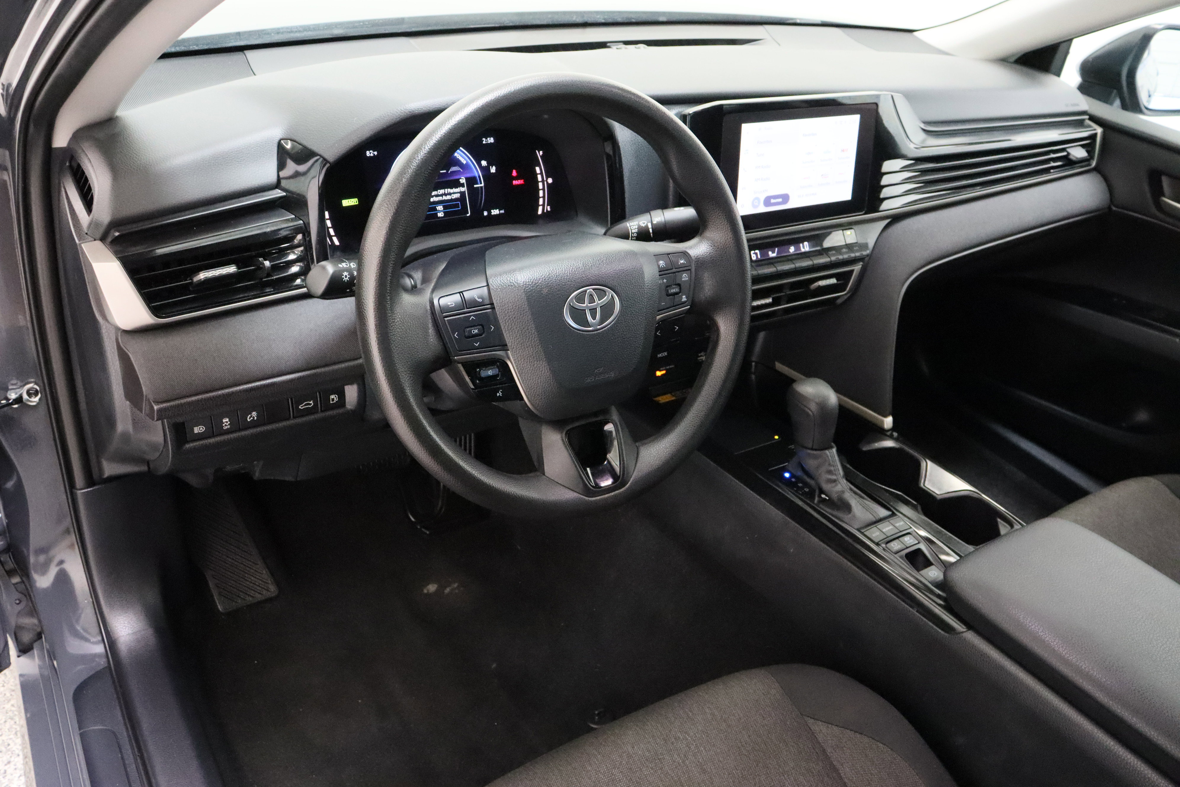 Used 2025 Toyota Camry LE FWD image 13