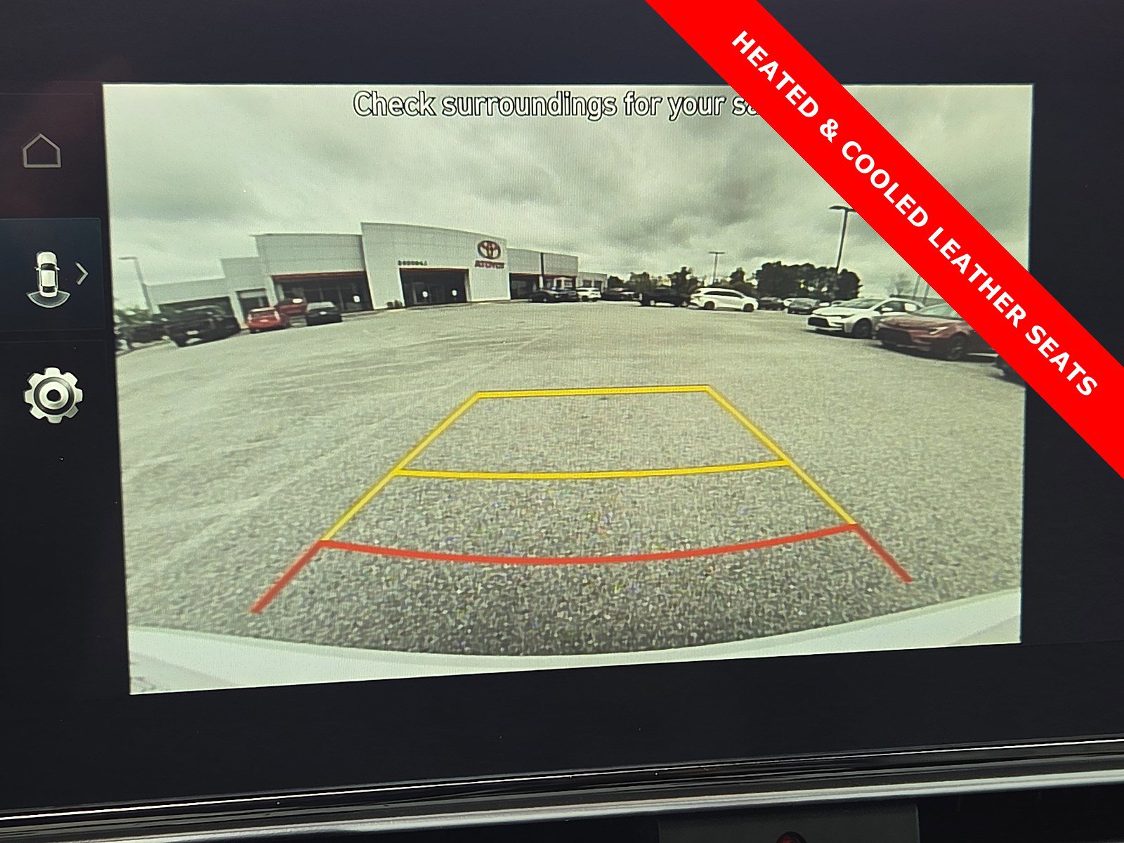 Used 2024 Hyundai Elantra Limited image 18