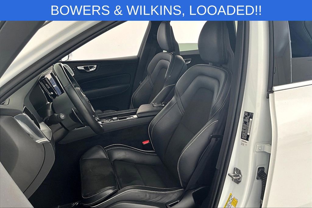 Used 2018 Volvo XC60 T6 R-Design w/ Convenience Package image 32