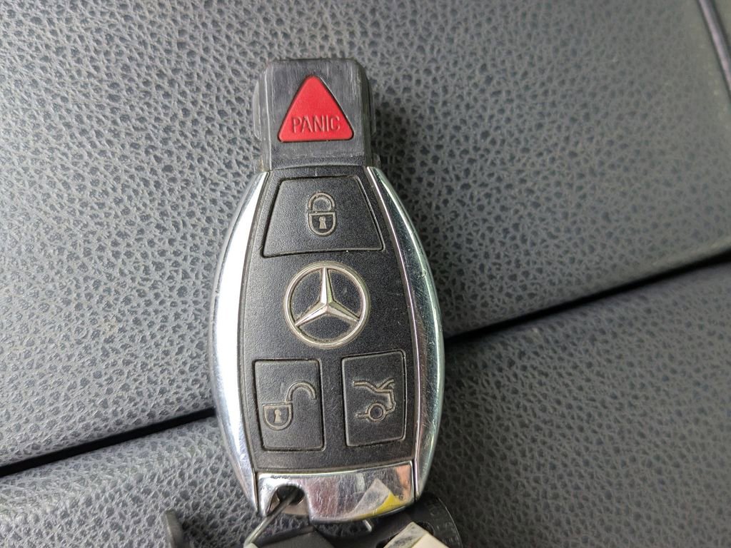 Used 2014 Mercedes-Benz C 250 Sedan image 23