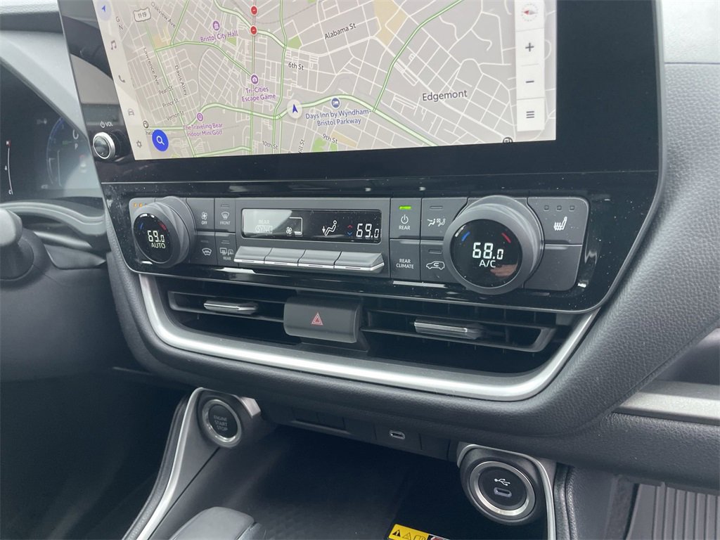 Used 2025 Toyota Grand Highlander AWD image 29