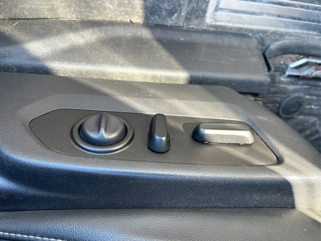 Used 2021 Chevrolet Silverado 1500 LTZ AWD/4WD image 16