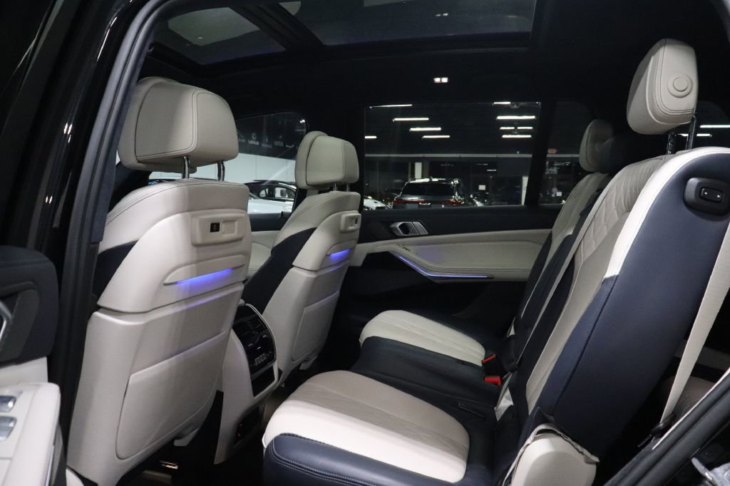 Used 2020 BMW X7 M50i w/ Dynamic Handling Package image 14