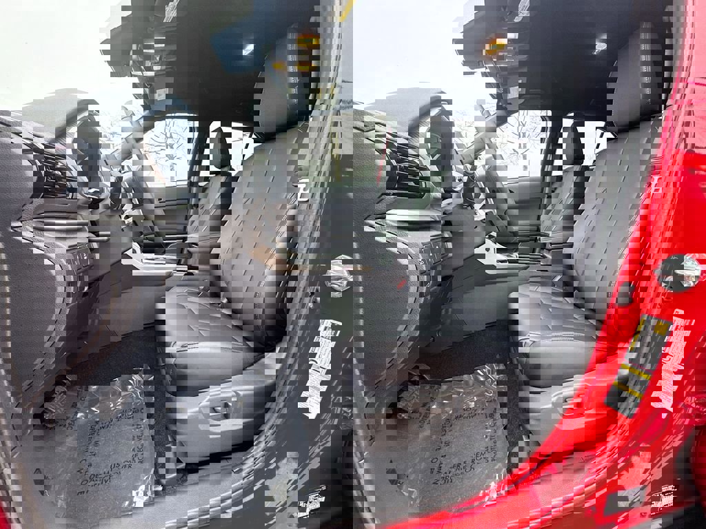 Used 2025 Mitsubishi Eclipse Cross Black Edition image 19