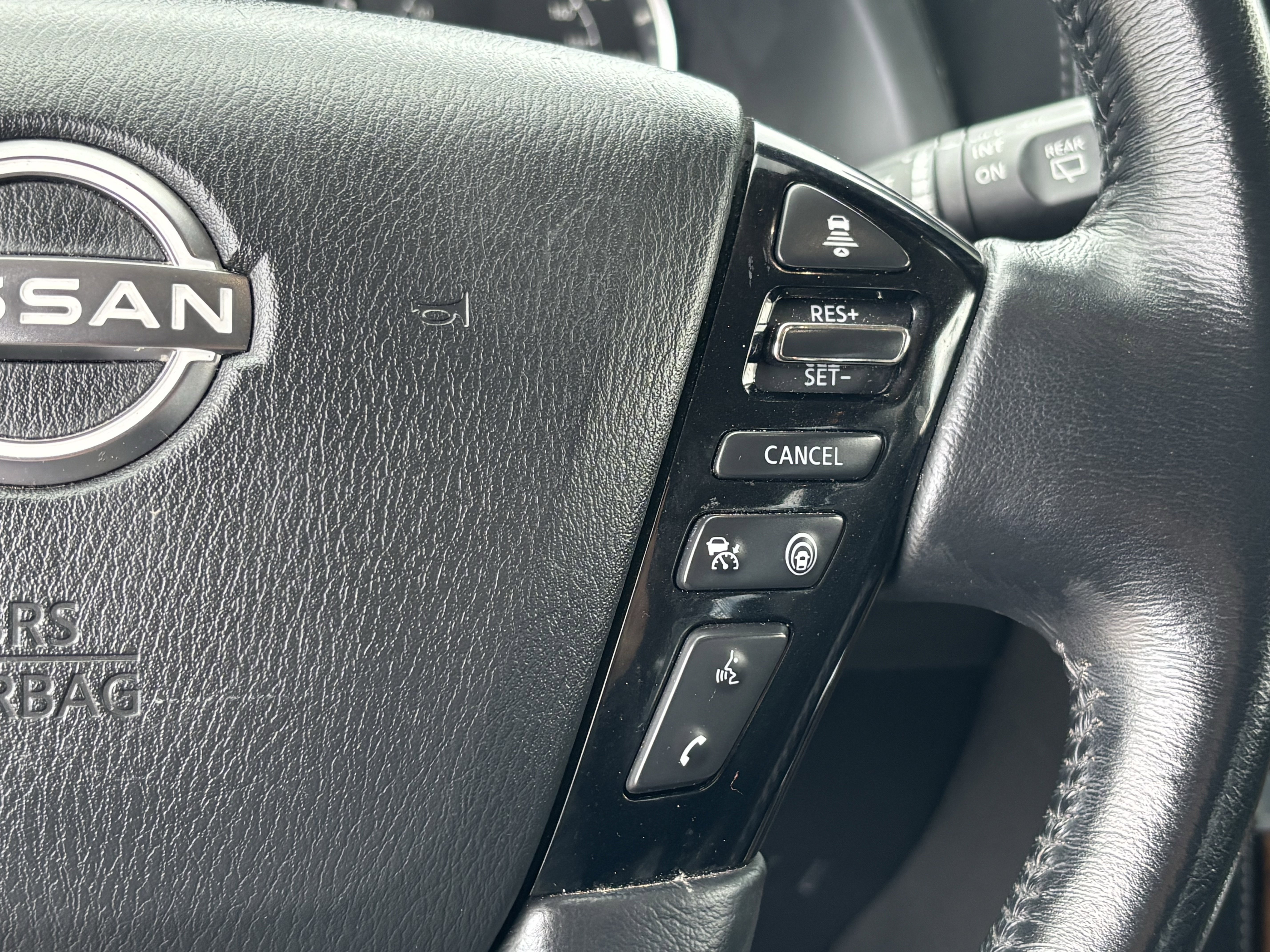 Used 2024 Nissan Armada SL w/ Captain's Chairs Package RWD image 29