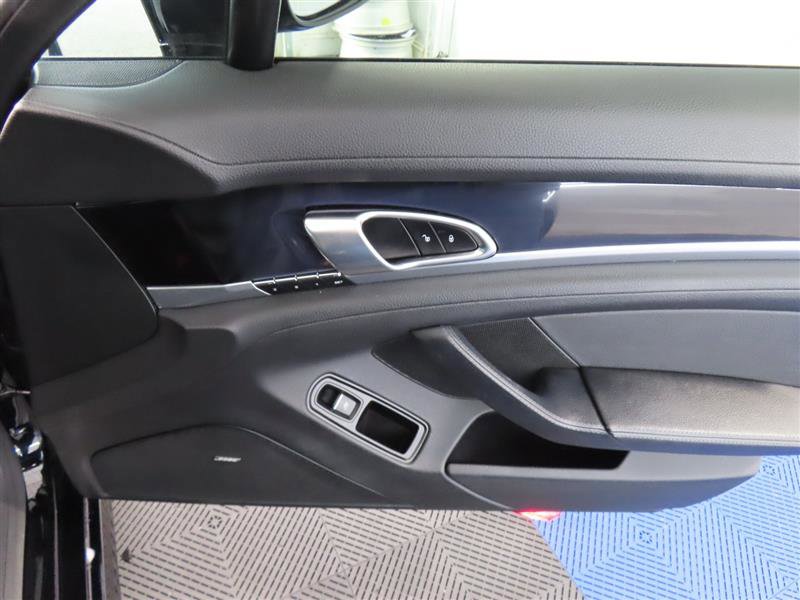 Used 2016 Porsche Panamera Edition image 34