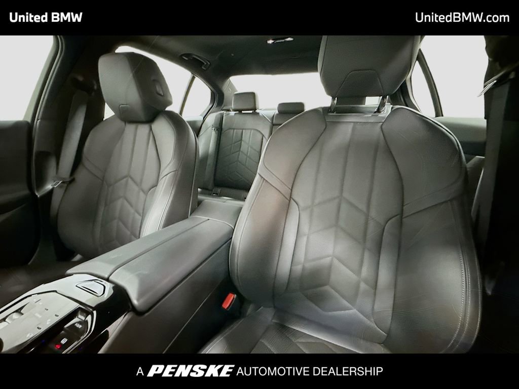 Used 2024 BMW 540i xDrive w/ Premium Package image 5