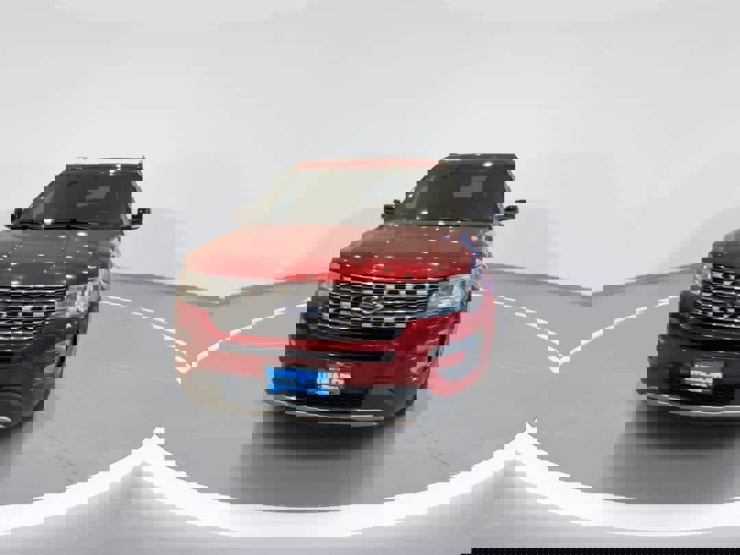 Used 2016 Ford Explorer XLT w/ Equipment Group 202A image 3