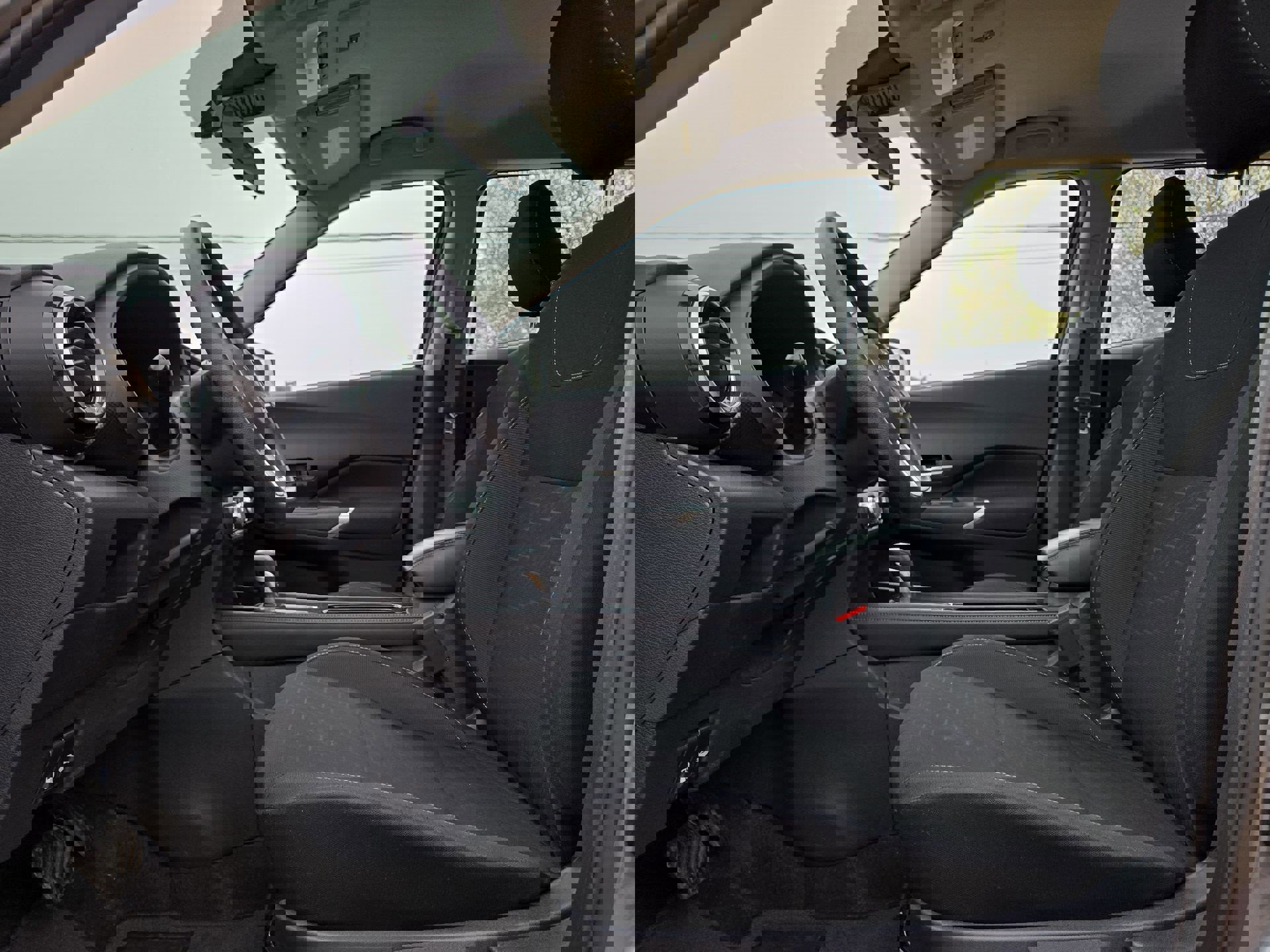 Used 2024 Nissan Kicks SV image 16