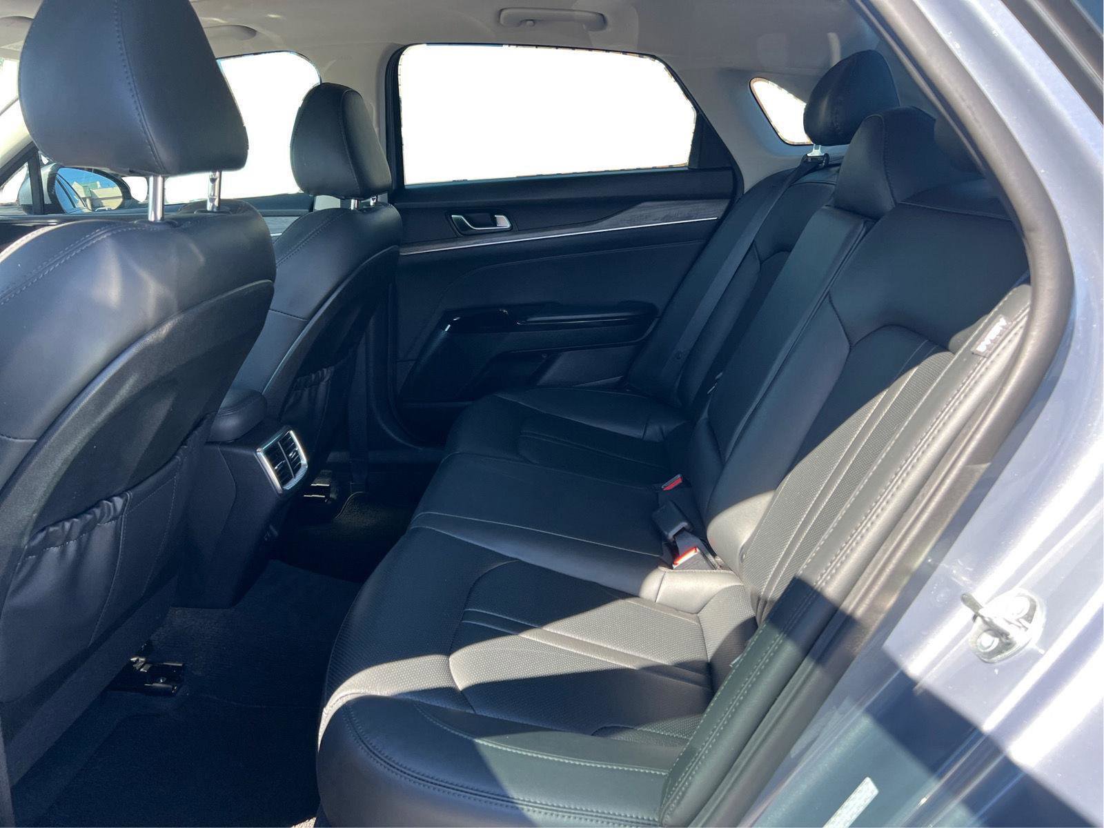 Used 2024 Kia K5 EX image 11