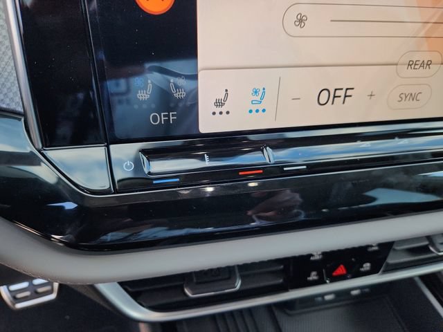 New 2026 Volkswagen Atlas Peak Edition AWD/4WD image 15