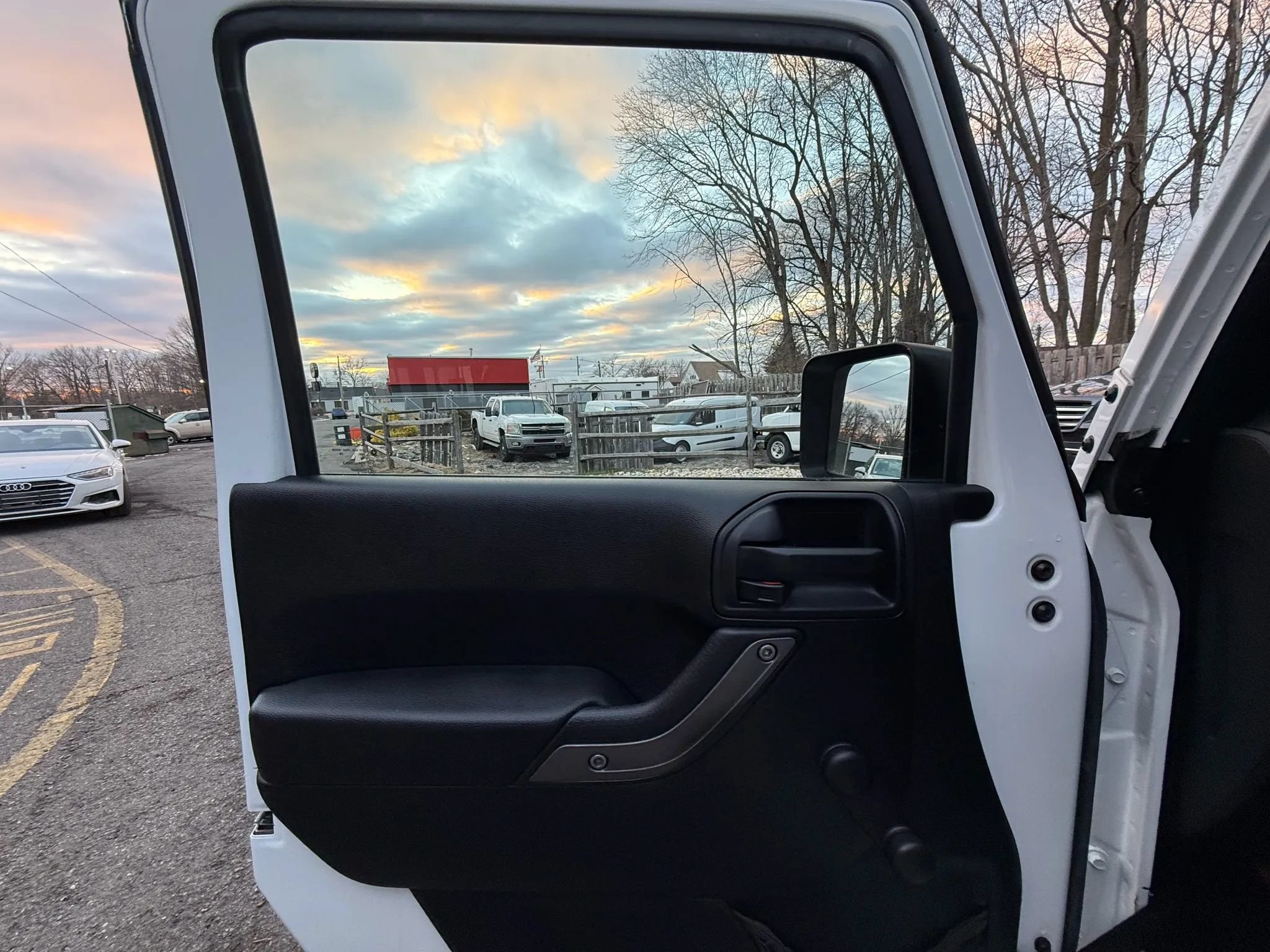 Used 2017 Jeep Wrangler Unlimited Sport AWD/4WD image 9