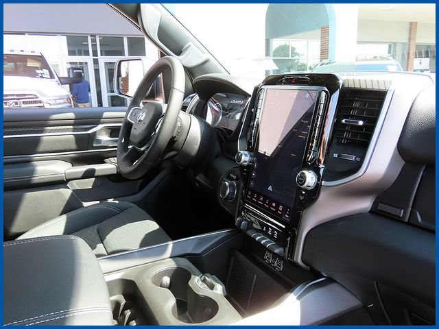 New 2026 RAM 1500 Big Horn AWD/4WD image 9