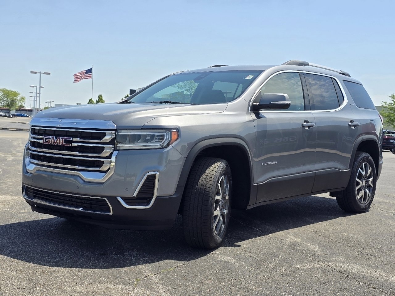 Used 2021 GMC Acadia SLE w/ Driver Convenience Package FWD image 10