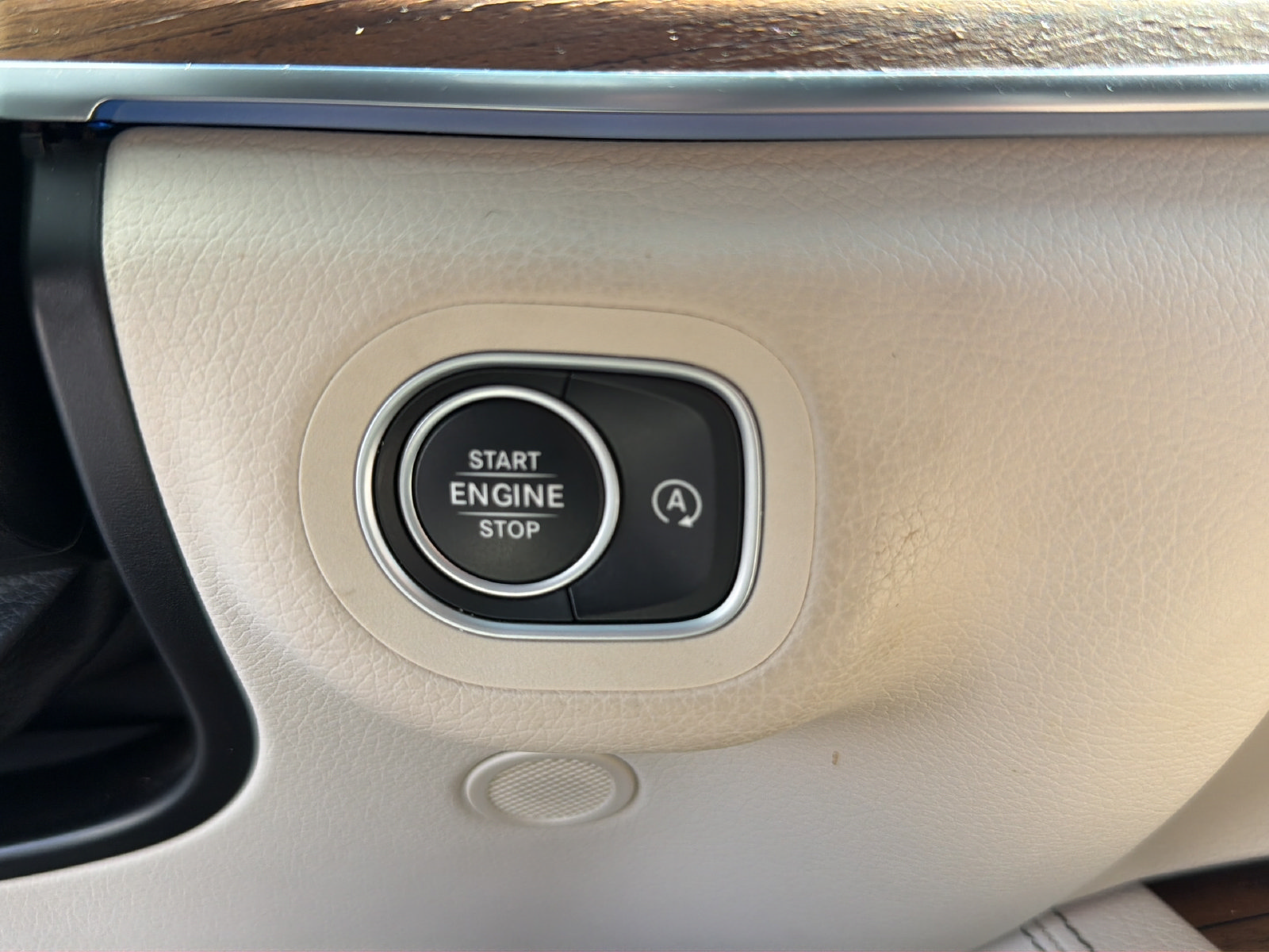 Used 2025 Mercedes-Benz GLE 450 4MATIC image 27