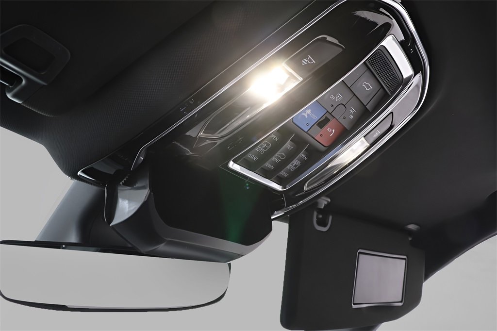 Used 2023 Jeep Grand Cherokee Overland image 16