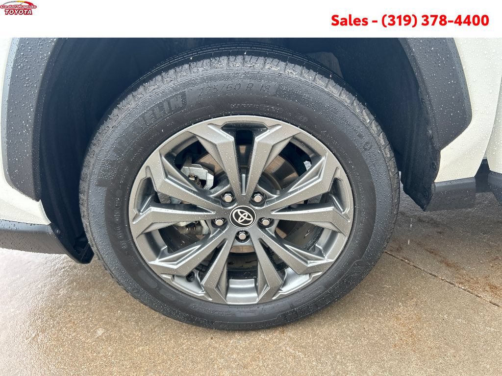 Certified 2022 Toyota RAV4 Limited AWD/4WD image 27