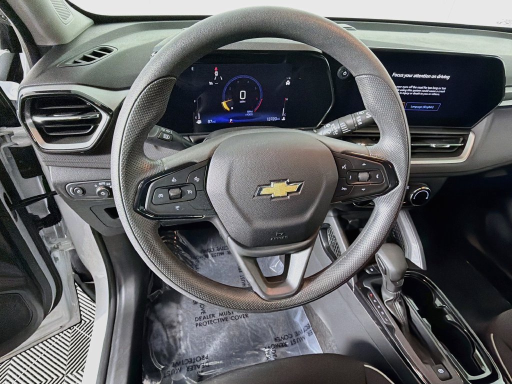 Used 2025 Chevrolet TrailBlazer LS w/ LS Convenience Package FWD image 11