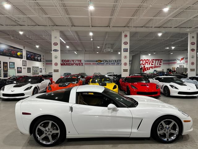 Used 2007 Chevrolet Corvette Coupe w/ Preferred Equipment Group RWD image 6