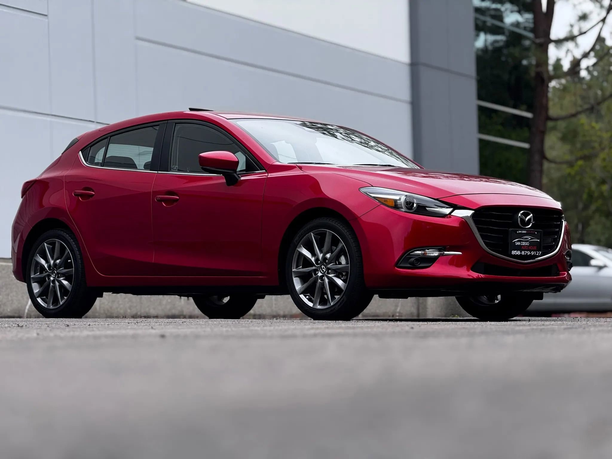 Used 2018 MAZDA MAZDA3 Grand Touring image 1