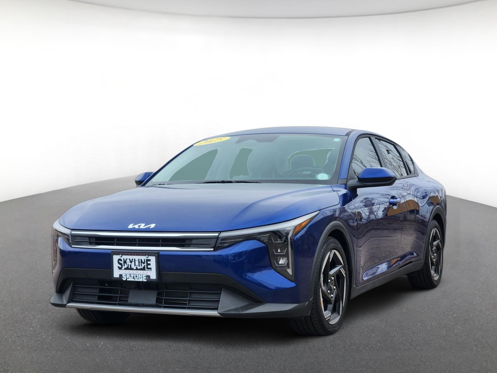 Used 2025 Kia K4 EX image 2