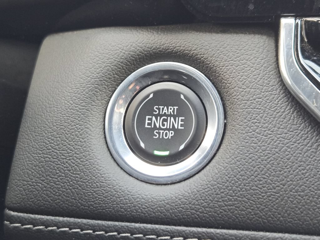 Used 2023 Chevrolet Colorado LT w/ LT Convenience Package III AWD/4WD image 16
