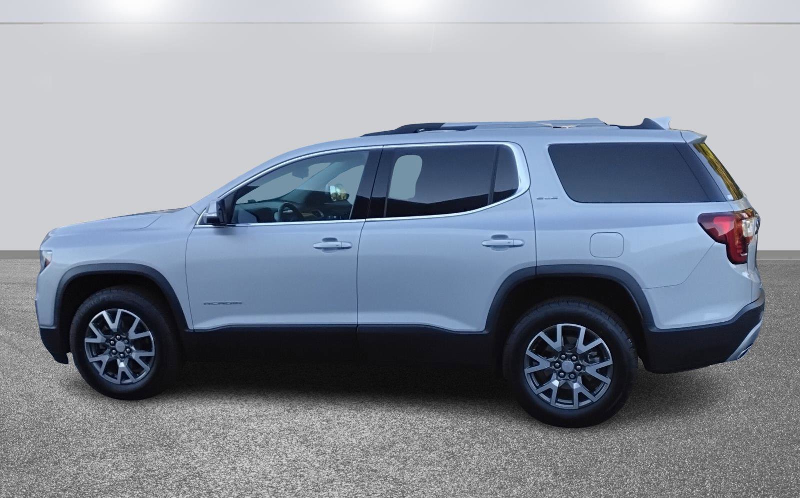 Used 2020 GMC Acadia SLE w/ Driver Convenience Package image 5