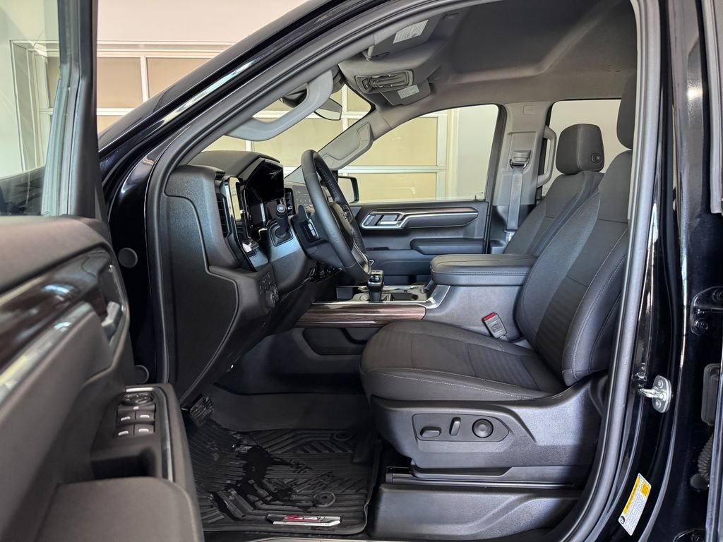 Certified 2025 Chevrolet Silverado 1500 RST image 10