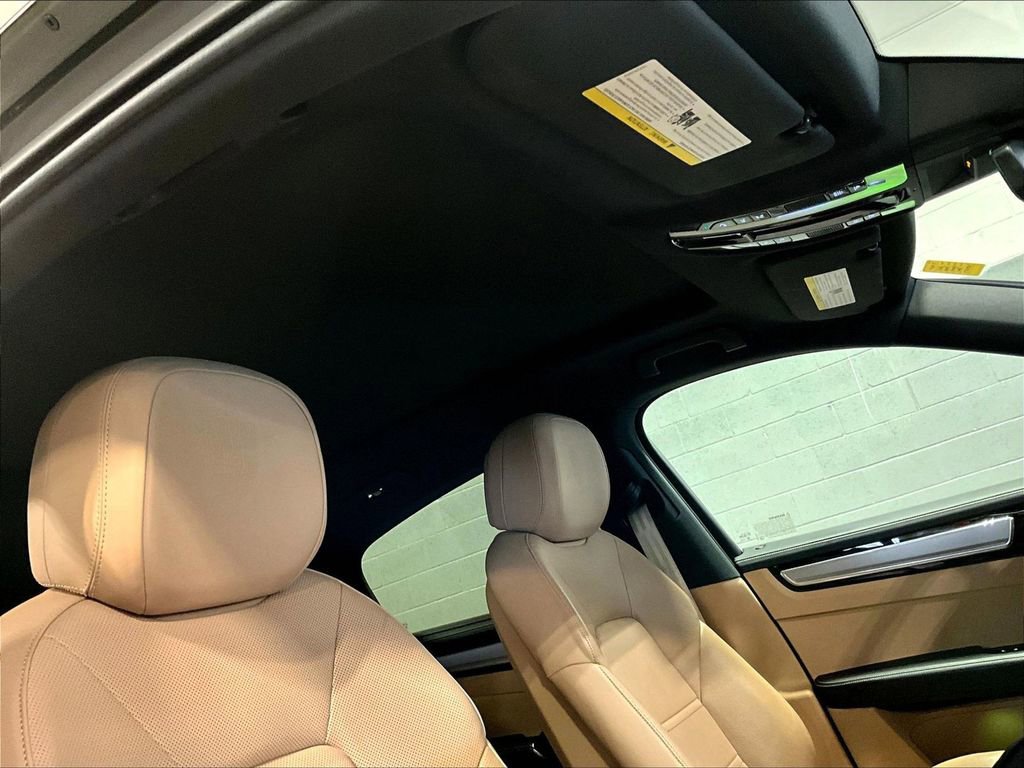 Certified 2023 Porsche Cayenne Platinum Edition AWD/4WD image 27