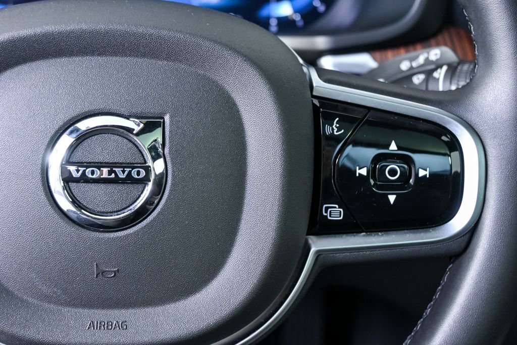 Certified 2025 Volvo V60 B5 Cross Country Plus image 12