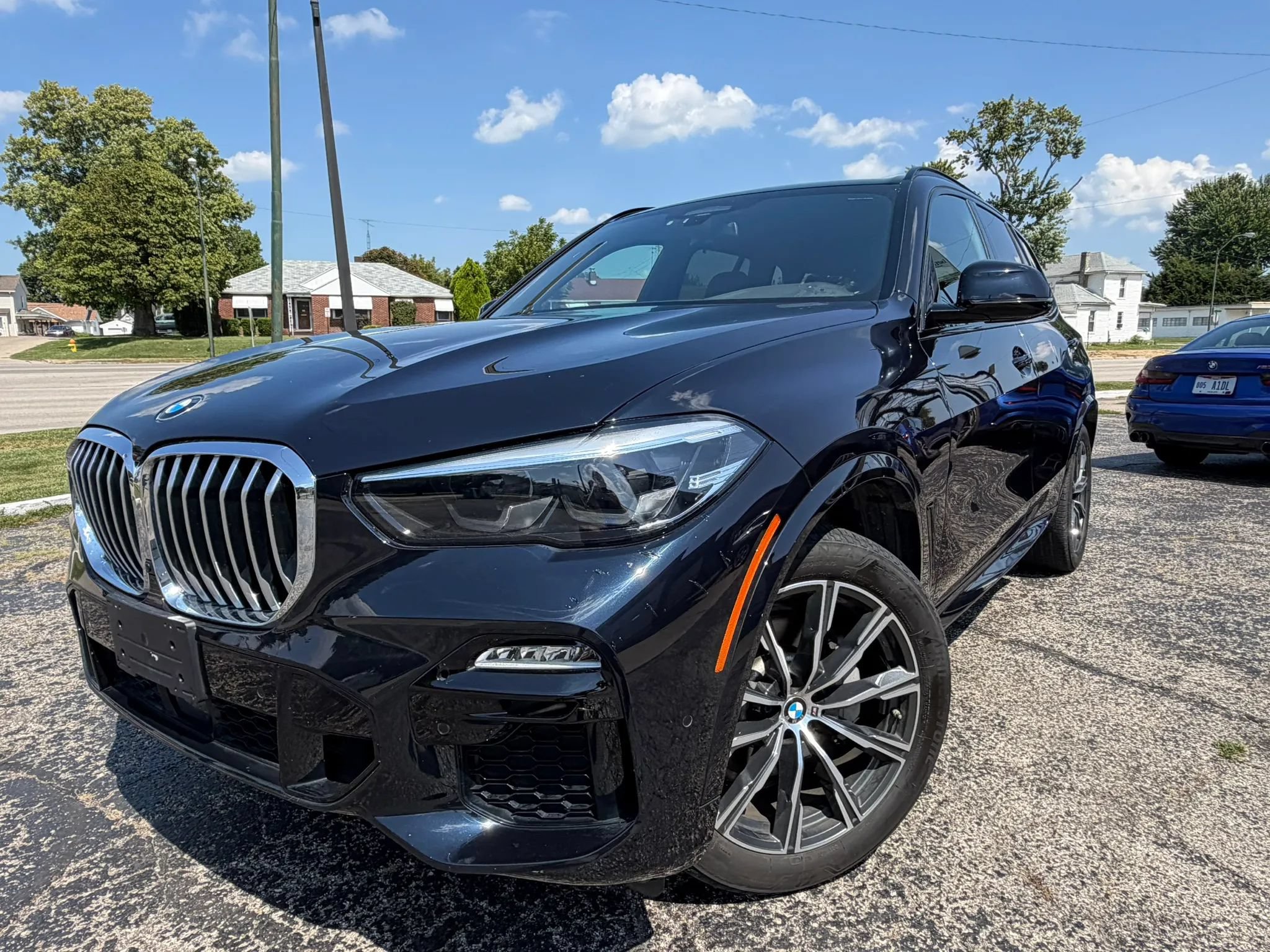 Used 2019 BMW X5 xDrive40i w/ M Sport Package AWD/4WD image 1
