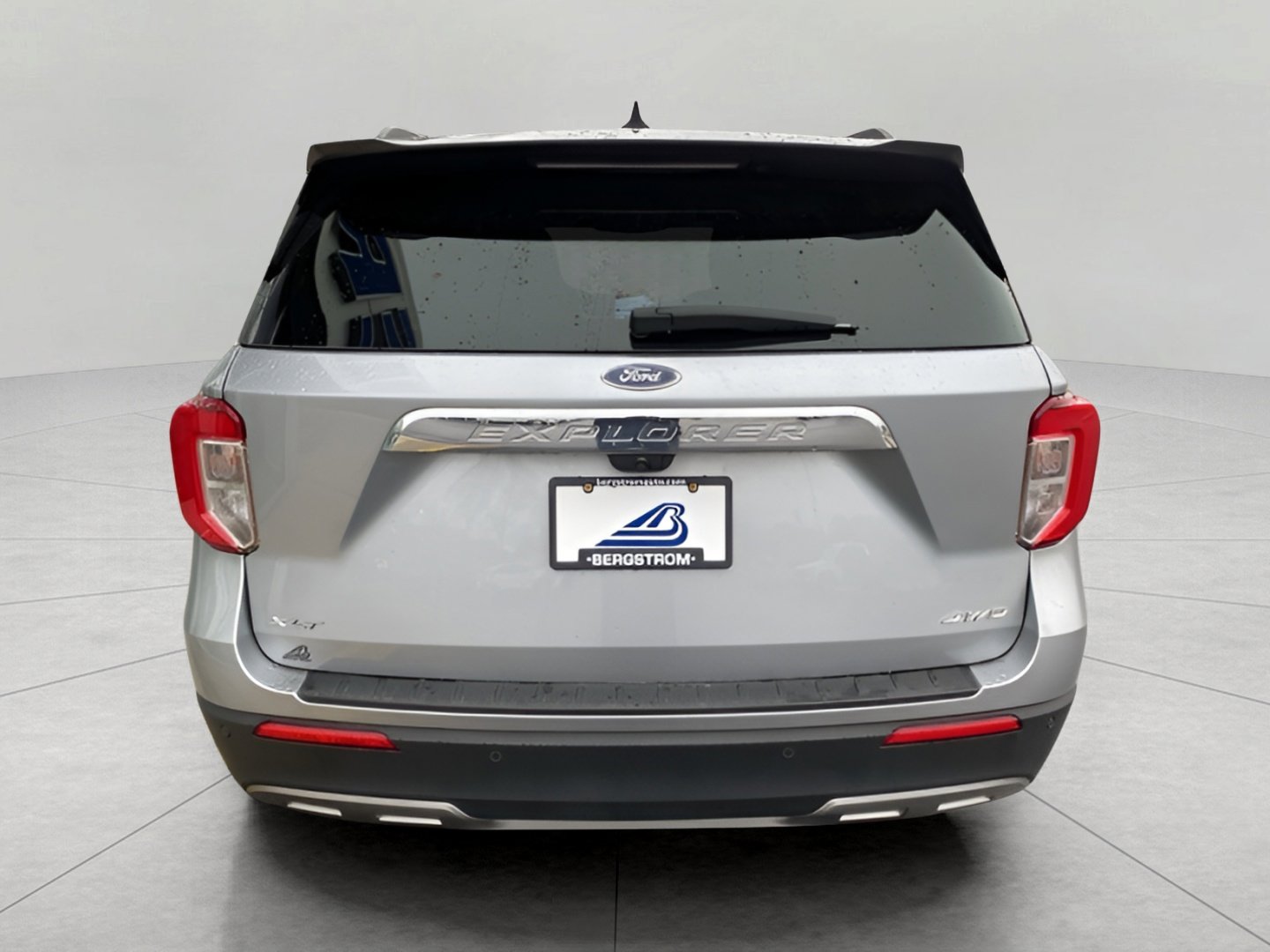 Used 2023 Ford Explorer XLT w/ Equipment Group 202A image 35