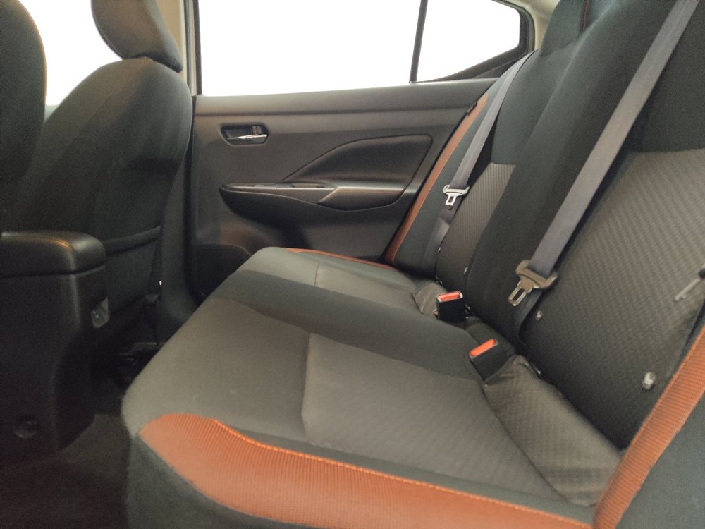 Used 2025 Nissan Versa SR FWD image 18