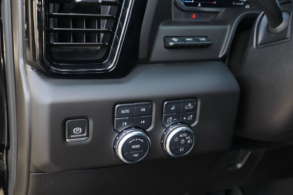 Certified 2025 GMC Sierra 2500 AT4 w/ AT4 Premium Plus Package AWD/4WD image 13