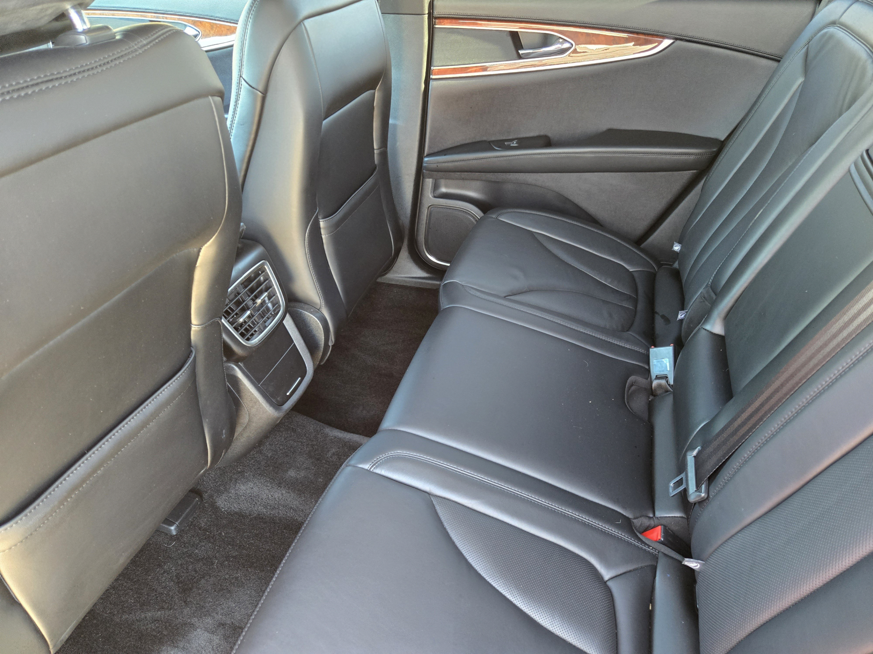 Used 2018 Lincoln MKX Select w/ Select Plus Package FWD image 27