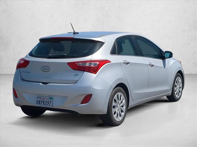 Used 2017 Hyundai Elantra GT FWD image 5