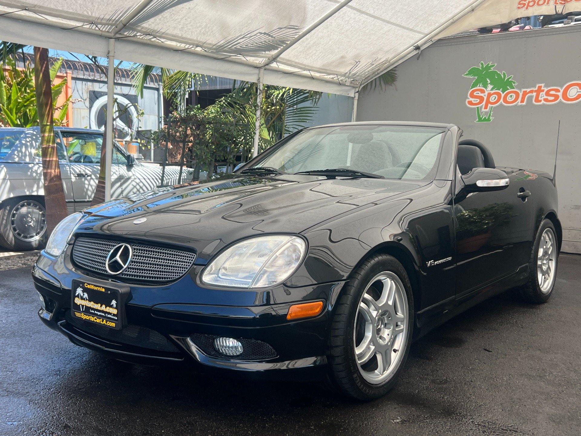 Used 2002 Mercedes-Benz SLK 32 AMG image 2