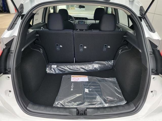 New 2025 Nissan Kicks Play S FWD image 11