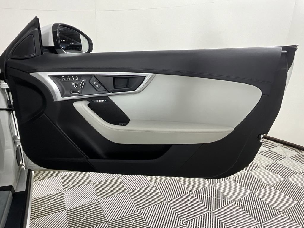 Used 2020 Jaguar F-TYPE Convertible RWD image 25