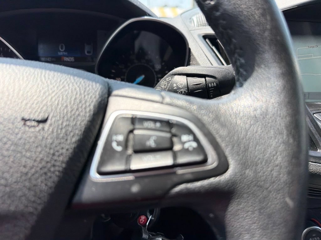 Used 2018 Ford Escape SEL w/ Ford Safe & Smart Package AWD/4WD image 21