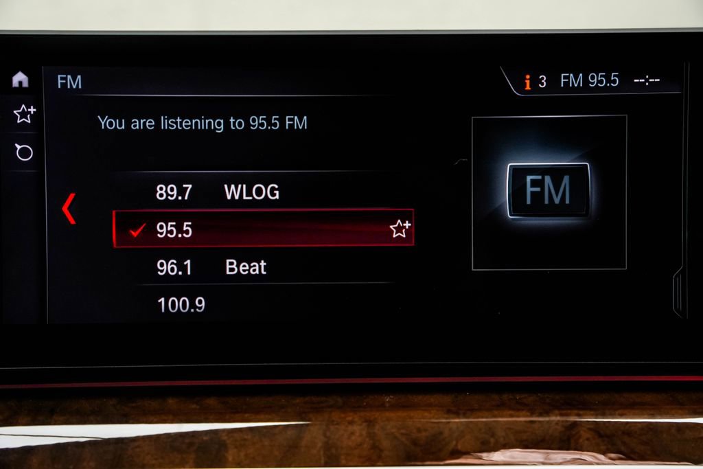 Used 2017 BMW 540i xDrive w/ Premium Package image 33