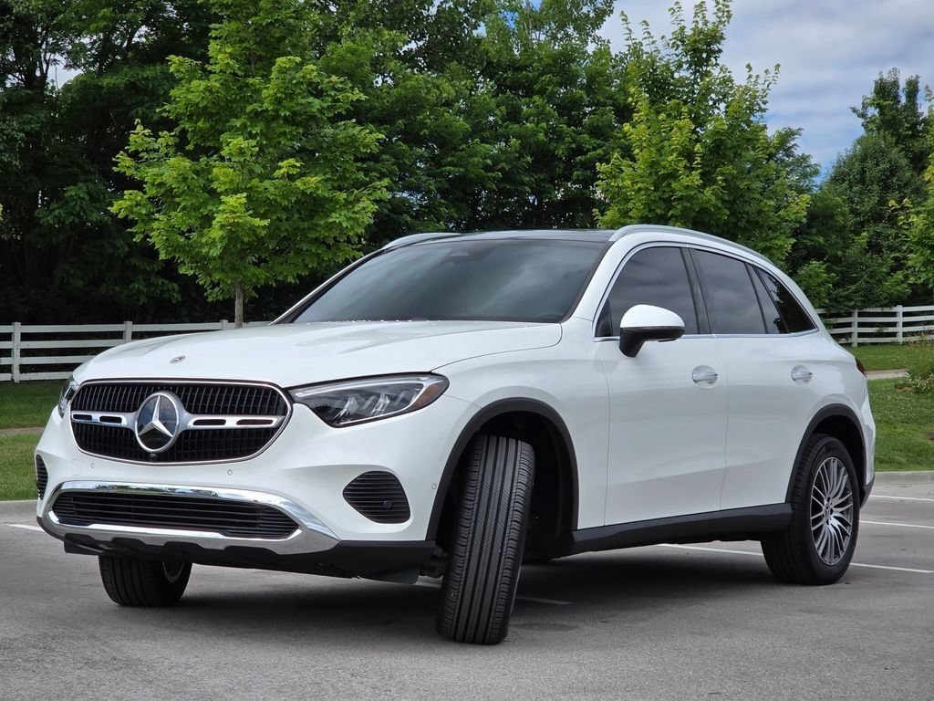 Used 2025 Mercedes-Benz GLC 300 4MATIC image 24